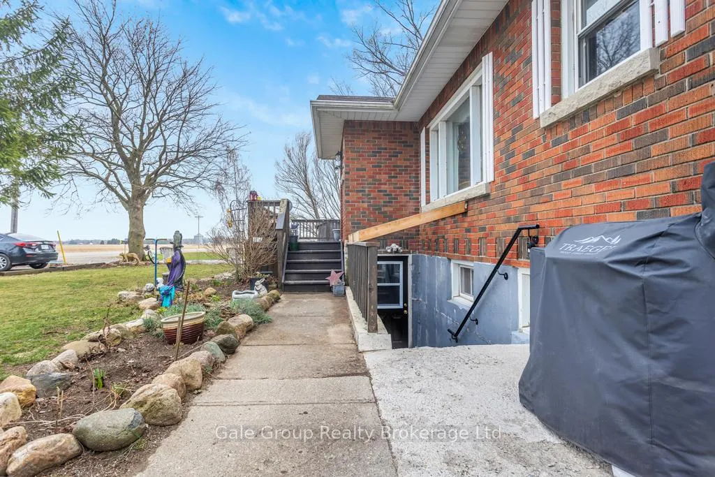 Photo 3 of 8827 Plank Road, Bayham, Rural Bayham — HOMEH