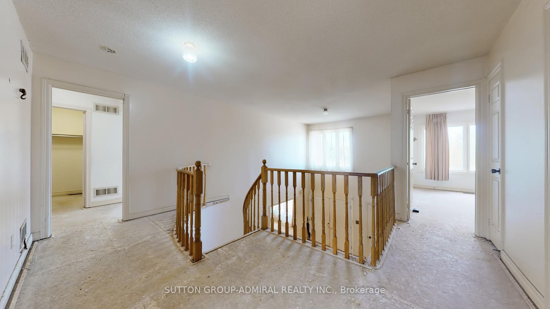 Photo 16 of 71 Featherstone Avenue, Markham, Middlefield — HOMEH