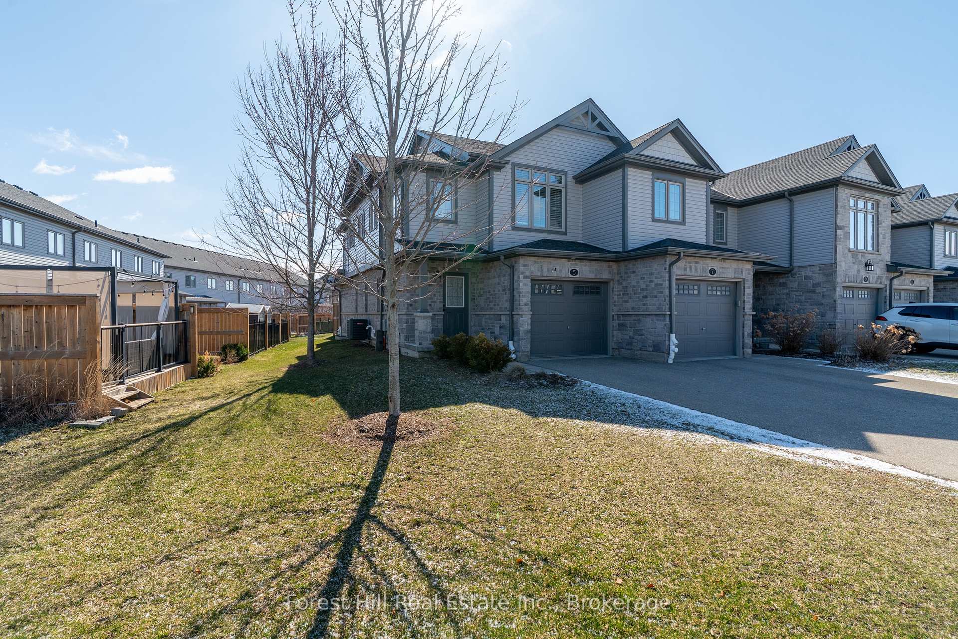 Photo 2 of 5 Wildflower Street, Kitchener — HOMEH