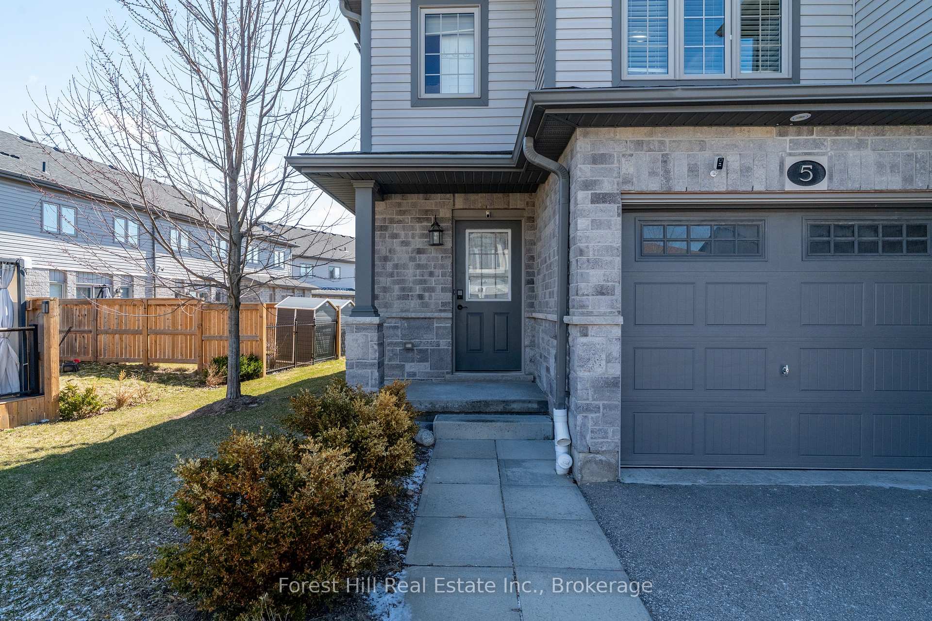 Photo 3 of 5 Wildflower Street, Kitchener — HOMEH