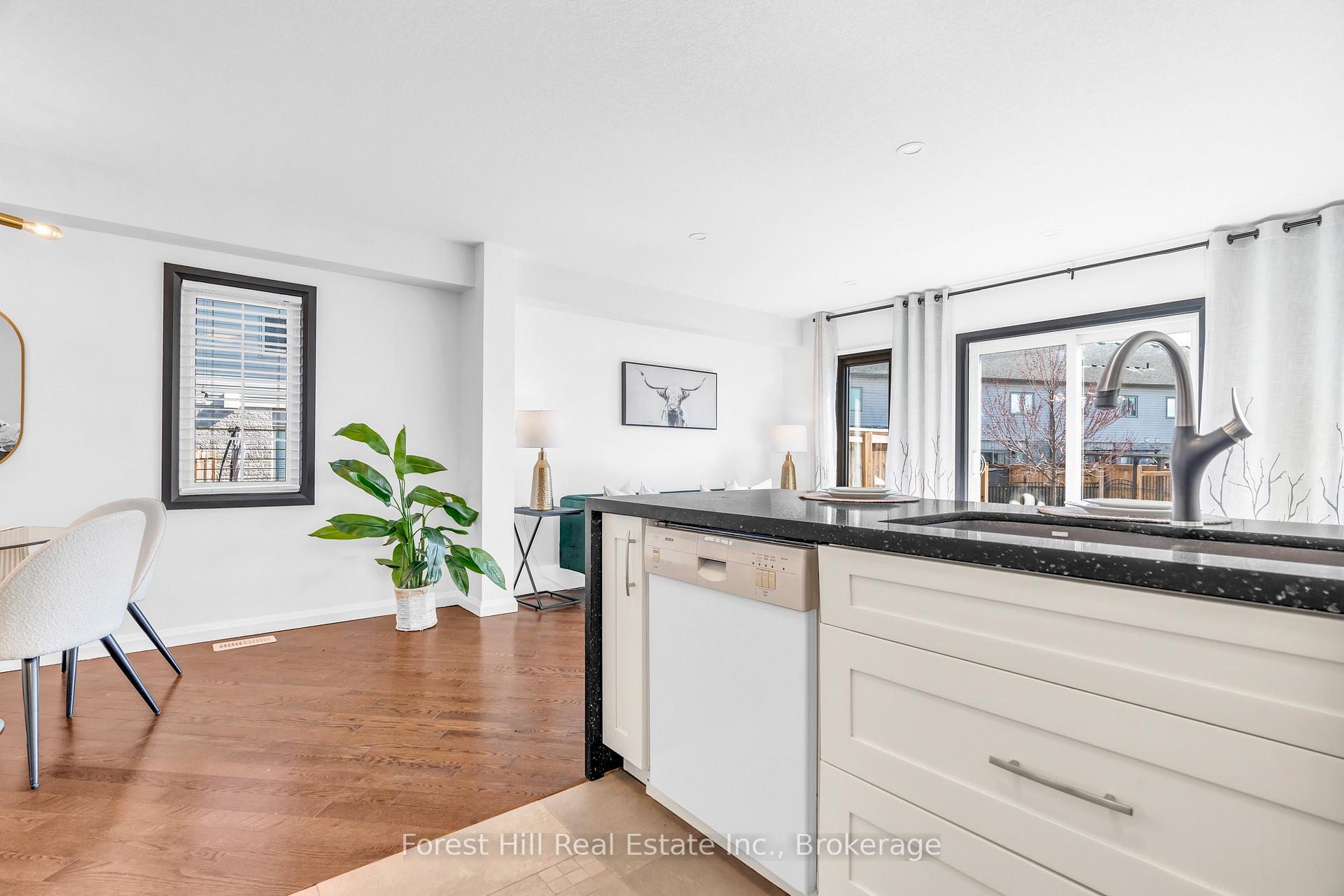 Photo 11 of 5 Wildflower Street, Kitchener — HOMEH
