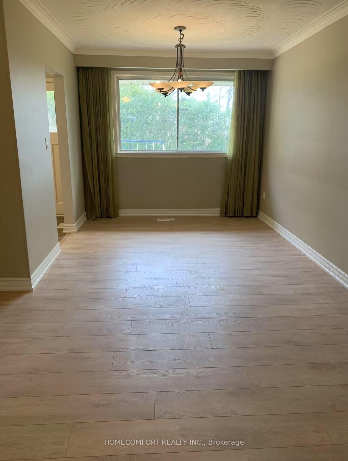 Photo 2 of 166 Sherwood Forest Drive, Markham, Bullock — HOMEH