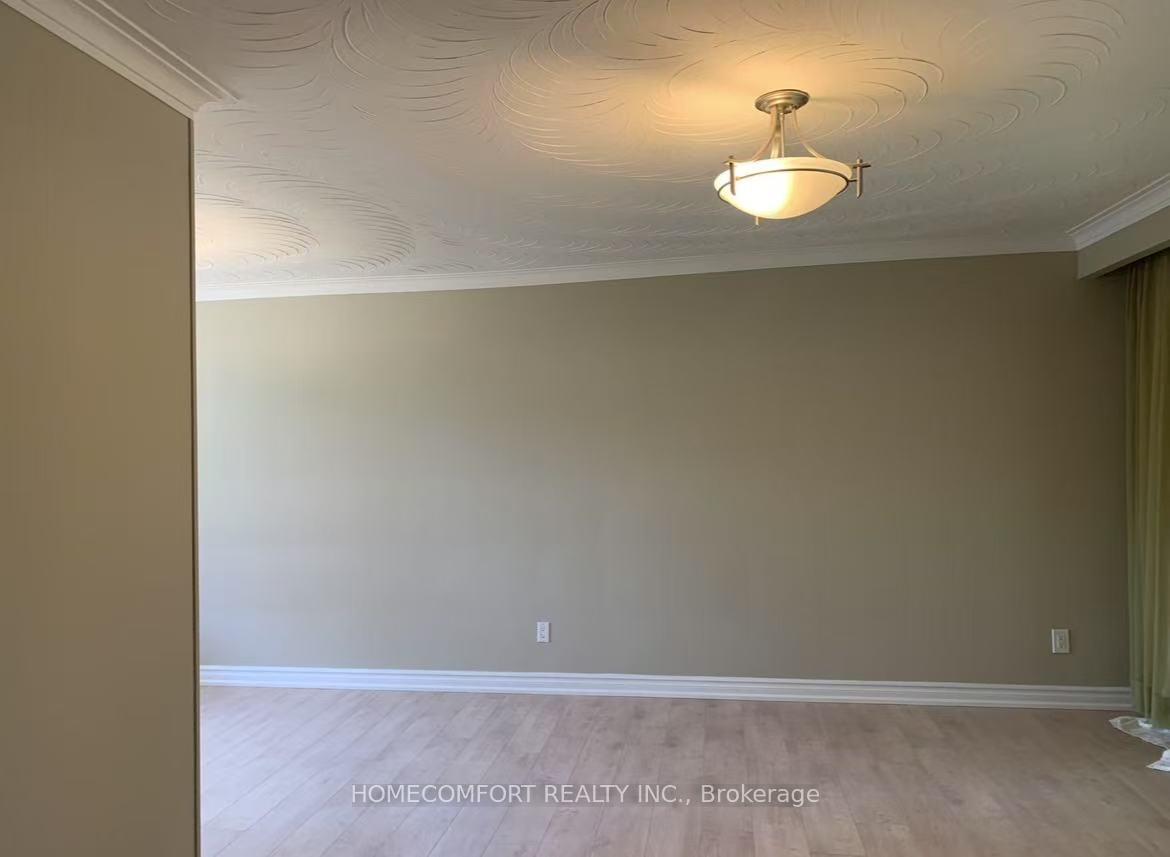 Photo 3 of 166 Sherwood Forest Drive, Markham, Bullock — HOMEH