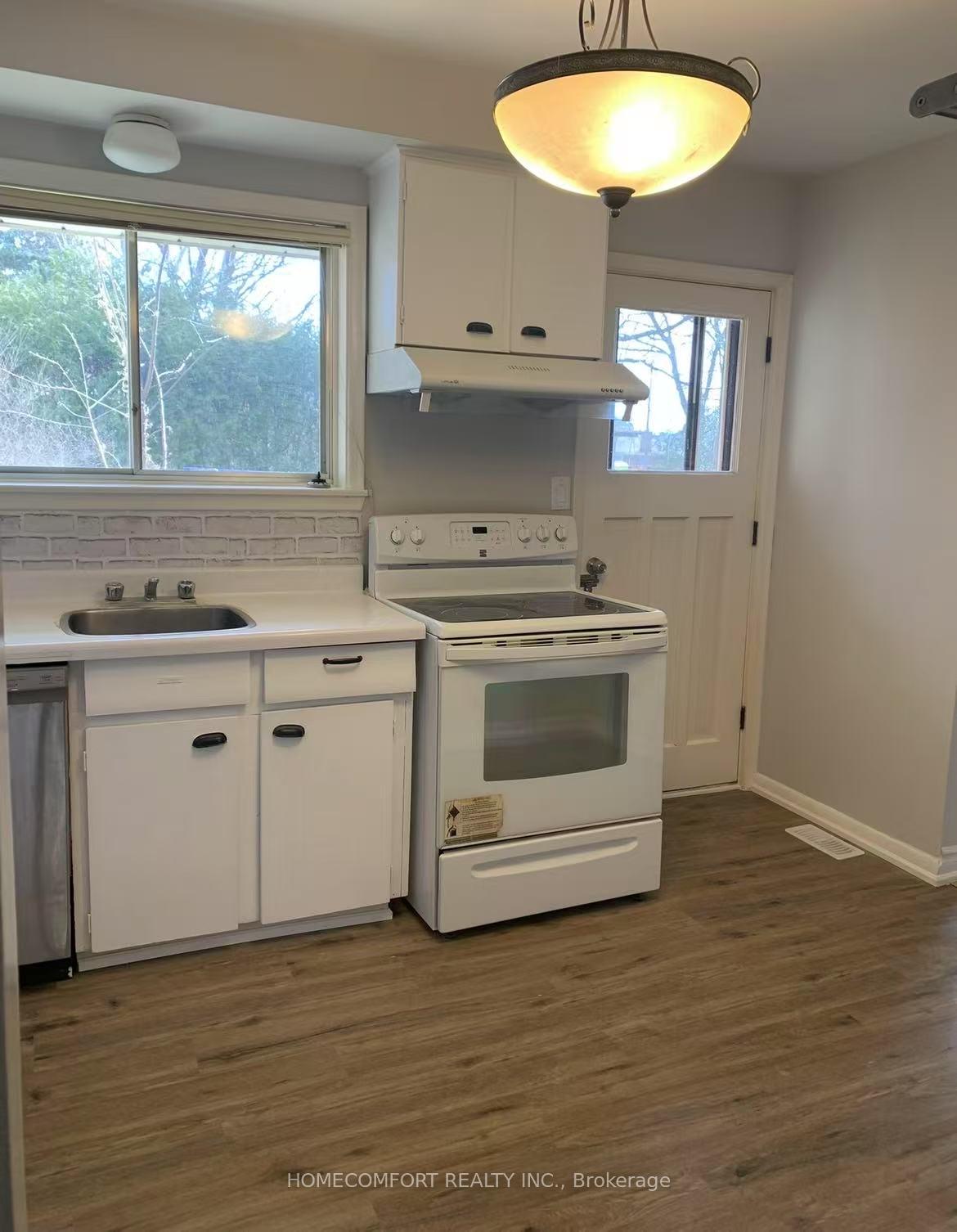 Photo 9 of 166 Sherwood Forest Drive, Markham, Bullock — HOMEH