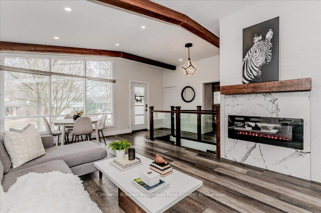 Photo 5 of 103 Hearth Crescent, Kitchener — HOMEH