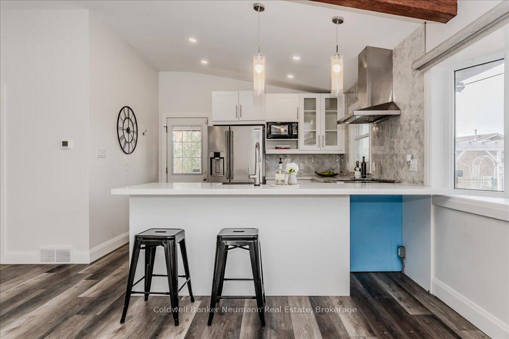 Photo 9 of 103 Hearth Crescent, Kitchener — HOMEH