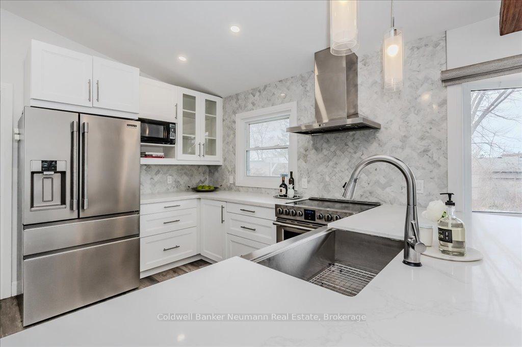 Photo 11 of 103 Hearth Crescent, Kitchener — HOMEH