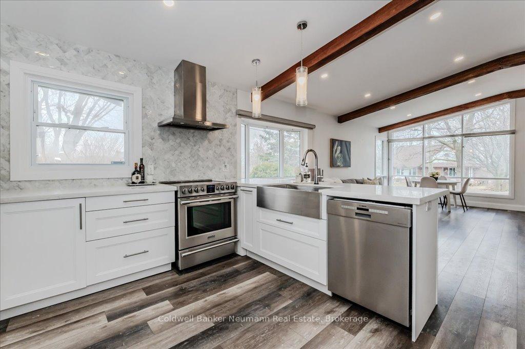 Photo 13 of 103 Hearth Crescent, Kitchener — HOMEH