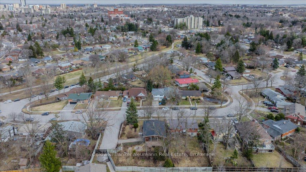 Photo 34 of 103 Hearth Crescent, Kitchener — HOMEH