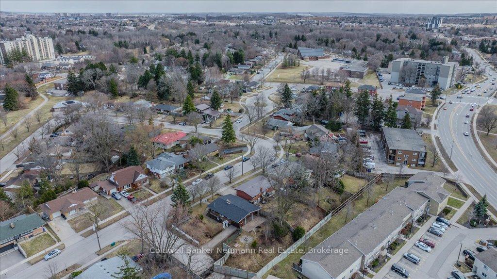 Photo 35 of 103 Hearth Crescent, Kitchener — HOMEH