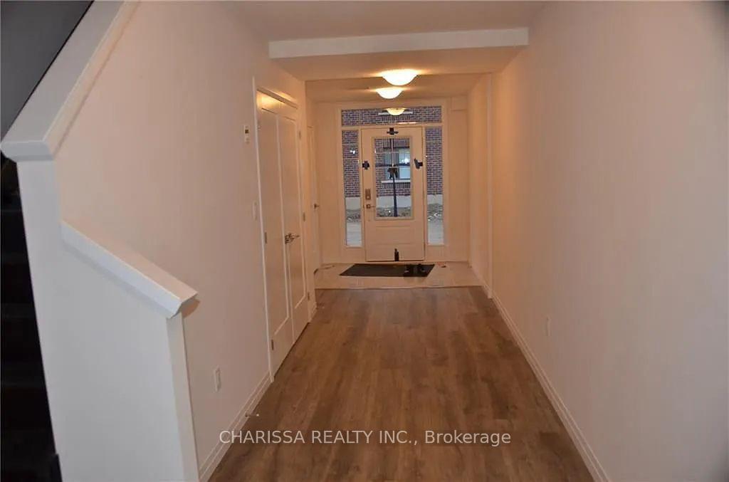Photo 2 of 16 Workman Lane, Hamilton, Ancaster — HOMEH