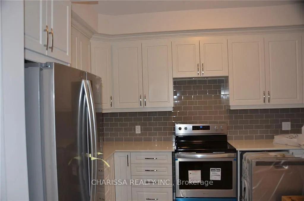 Photo 4 of 16 Workman Lane, Hamilton, Ancaster — HOMEH
