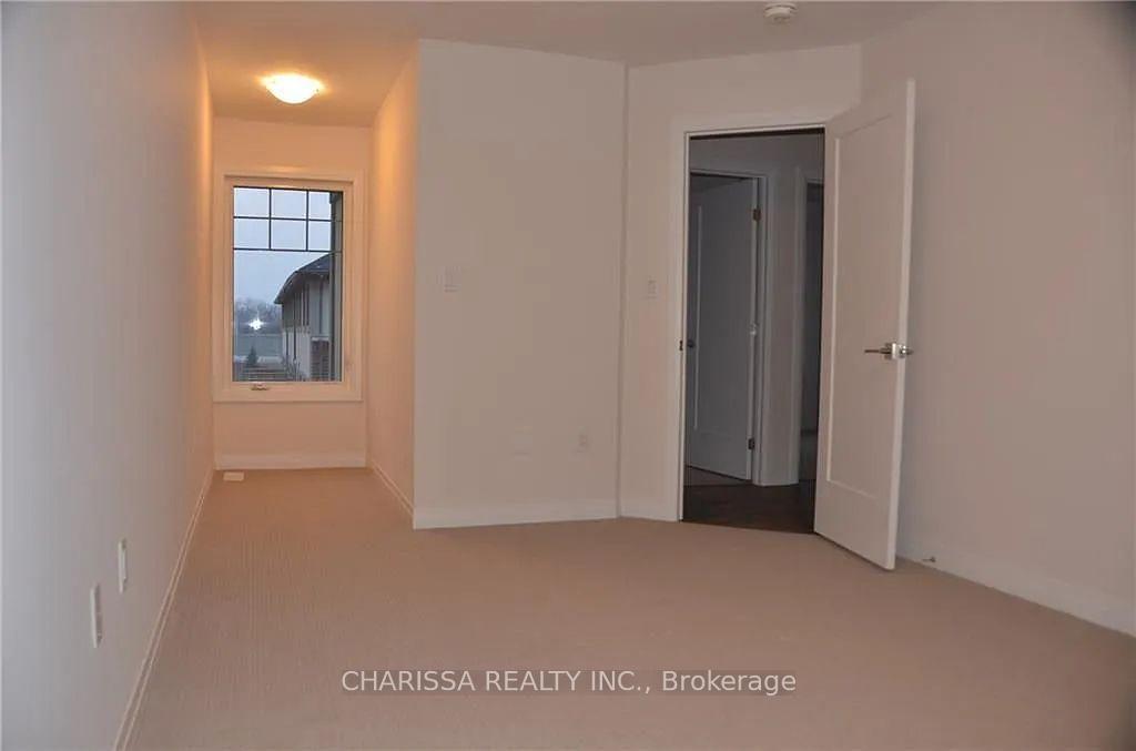 Photo 11 of 16 Workman Lane, Hamilton, Ancaster — HOMEH