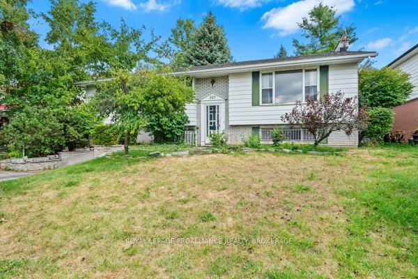 Photo 2 of 327 Avenue Road, Kingston, West of Sir John A. Blvd — HOMEH