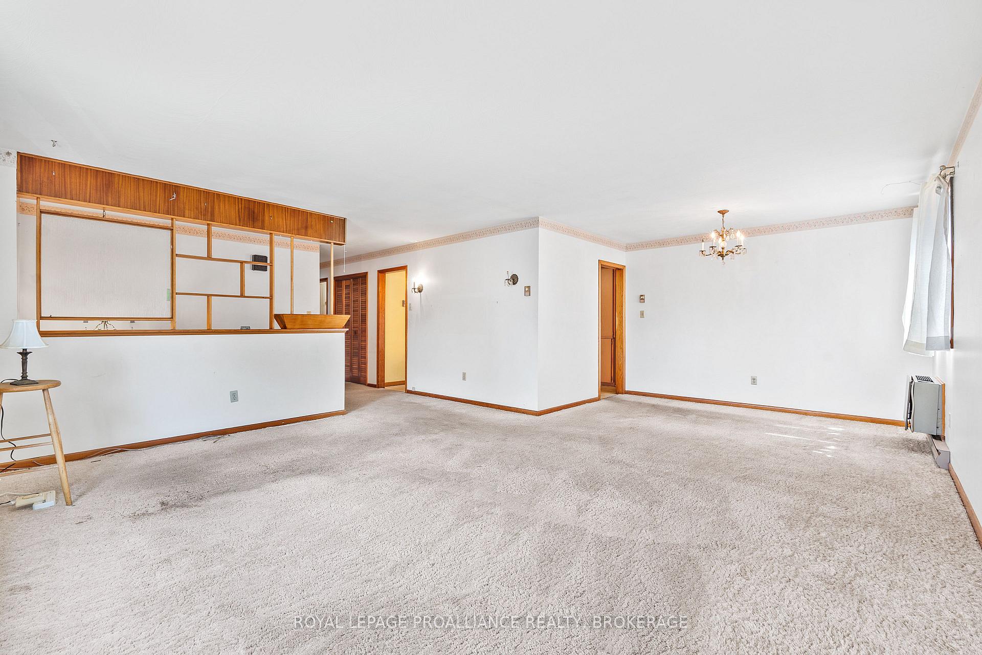 Photo 7 of 327 Avenue Road, Kingston, West of Sir John A. Blvd — HOMEH