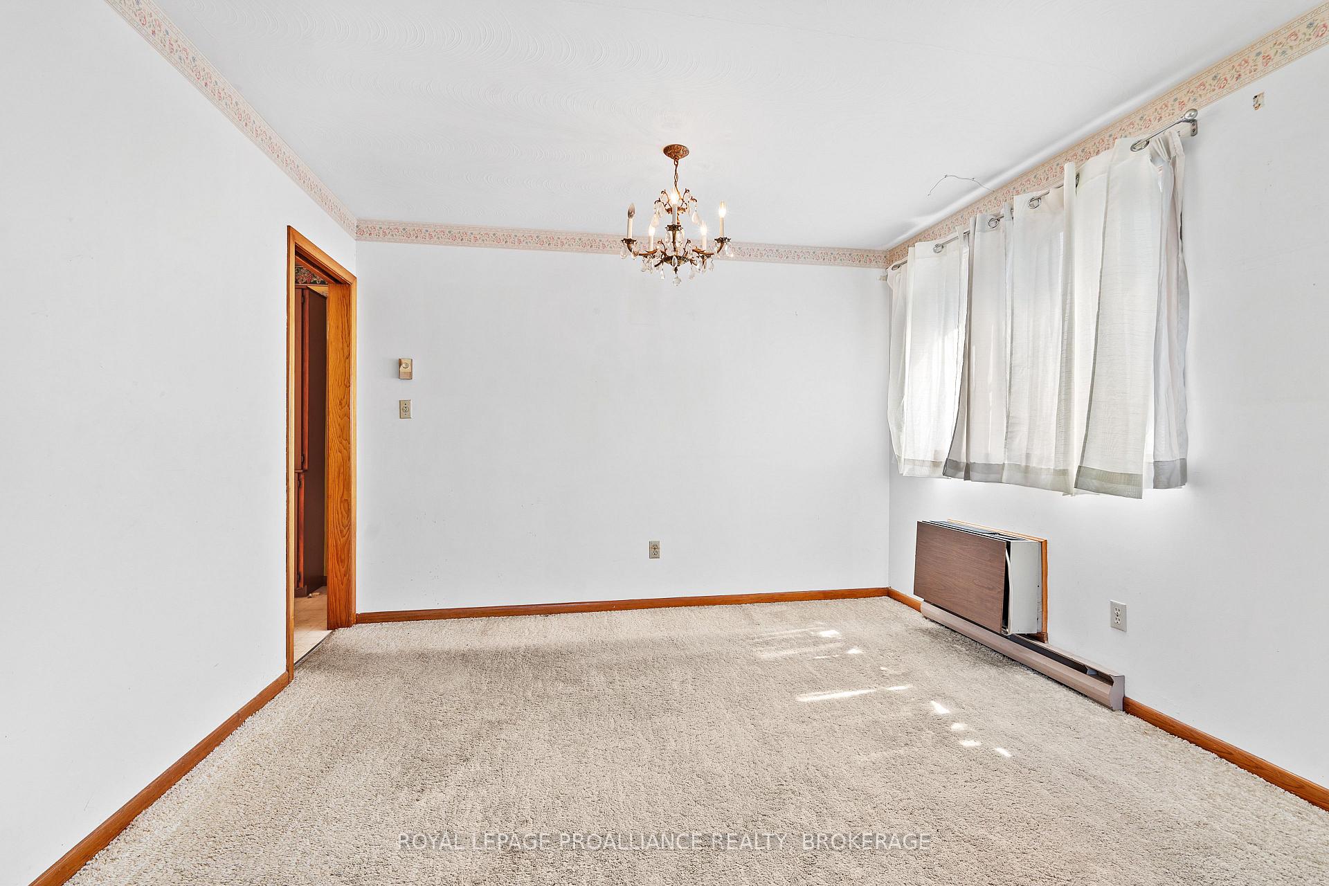 Photo 8 of 327 Avenue Road, Kingston, West of Sir John A. Blvd — HOMEH