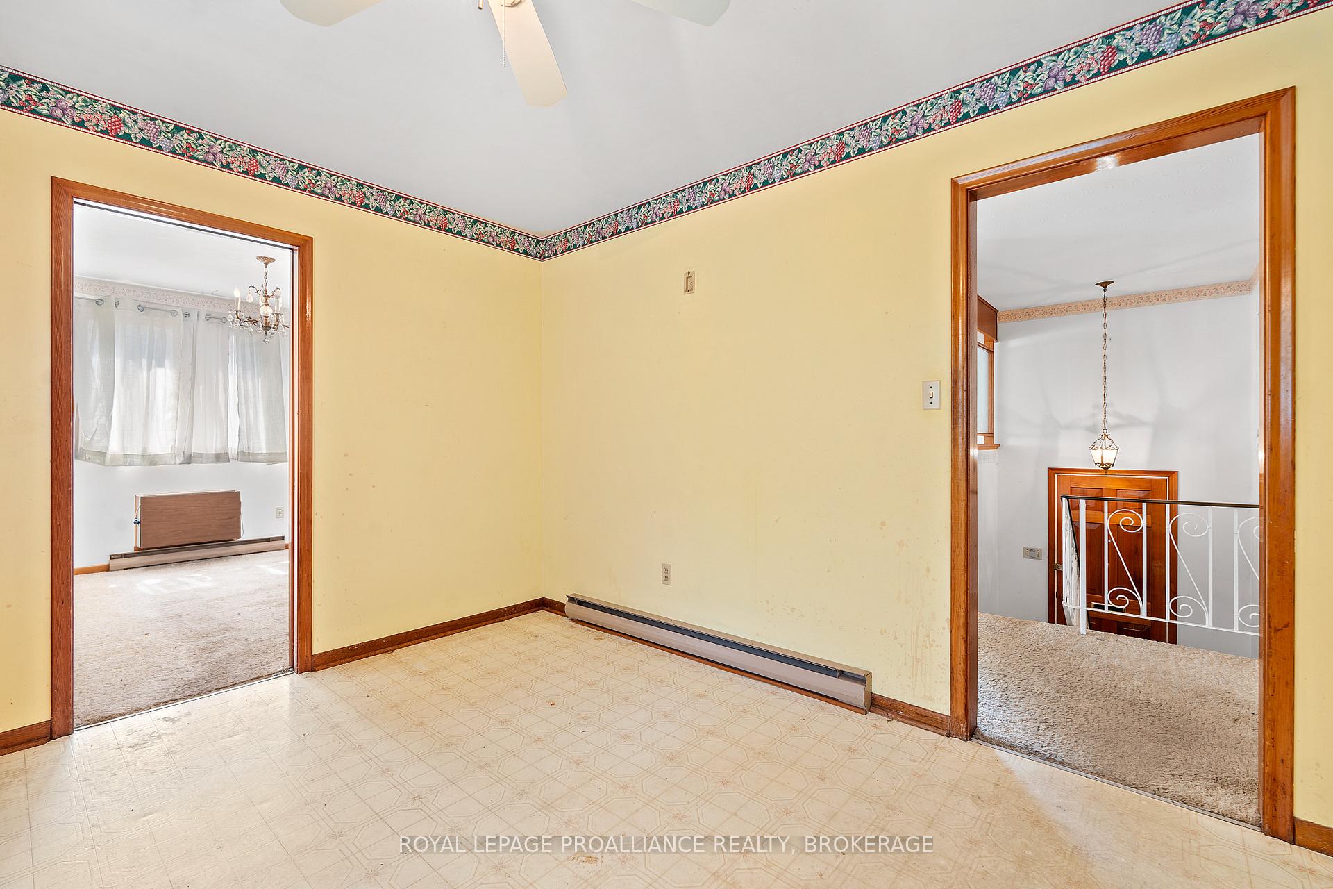Photo 14 of 327 Avenue Road, Kingston, West of Sir John A. Blvd — HOMEH