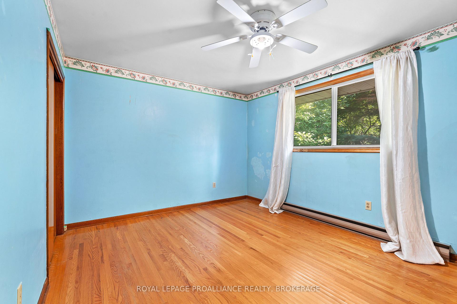 Photo 16 of 327 Avenue Road, Kingston, West of Sir John A. Blvd — HOMEH