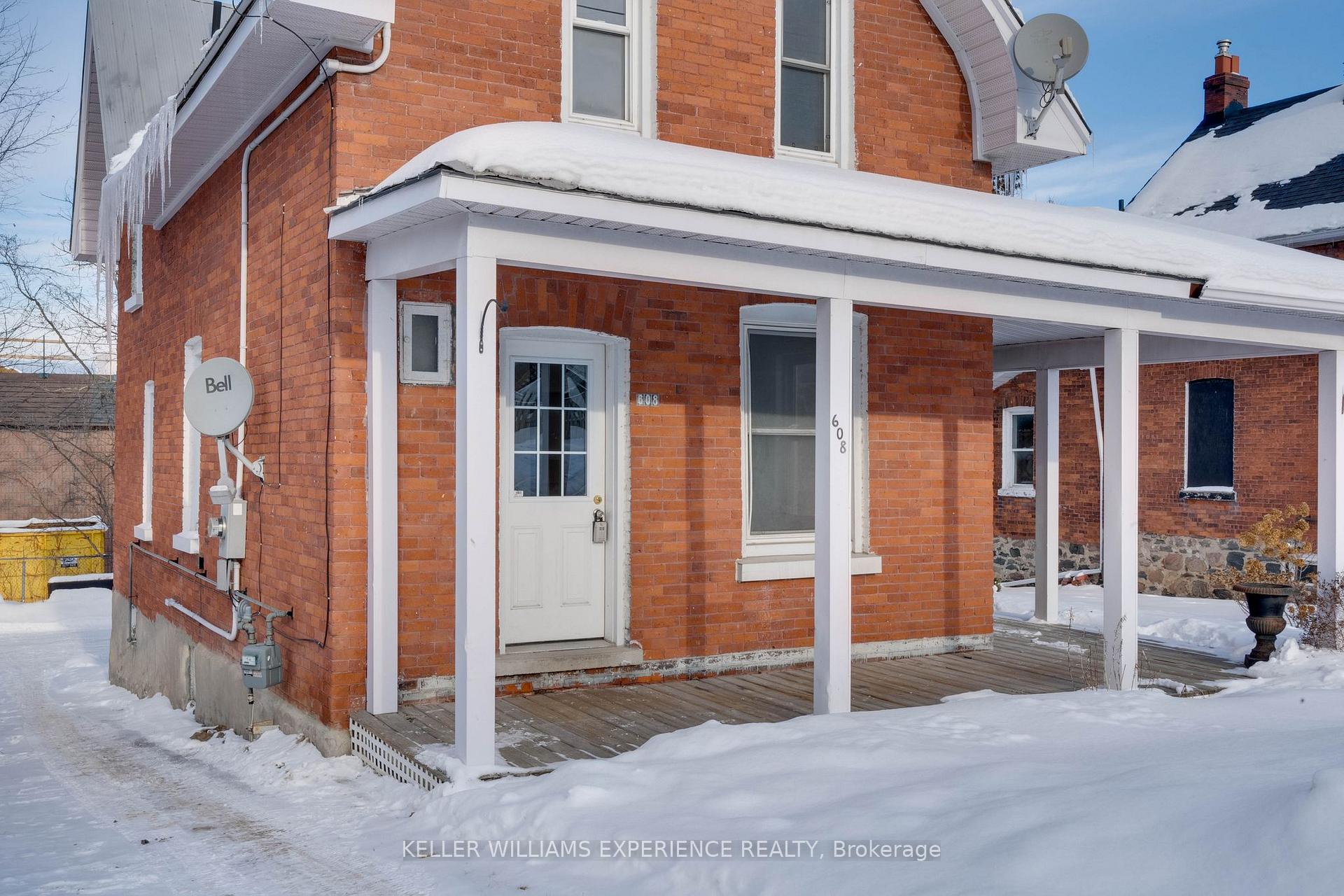 Photo 2 of 608 Bay Street, Midland — HOMEH