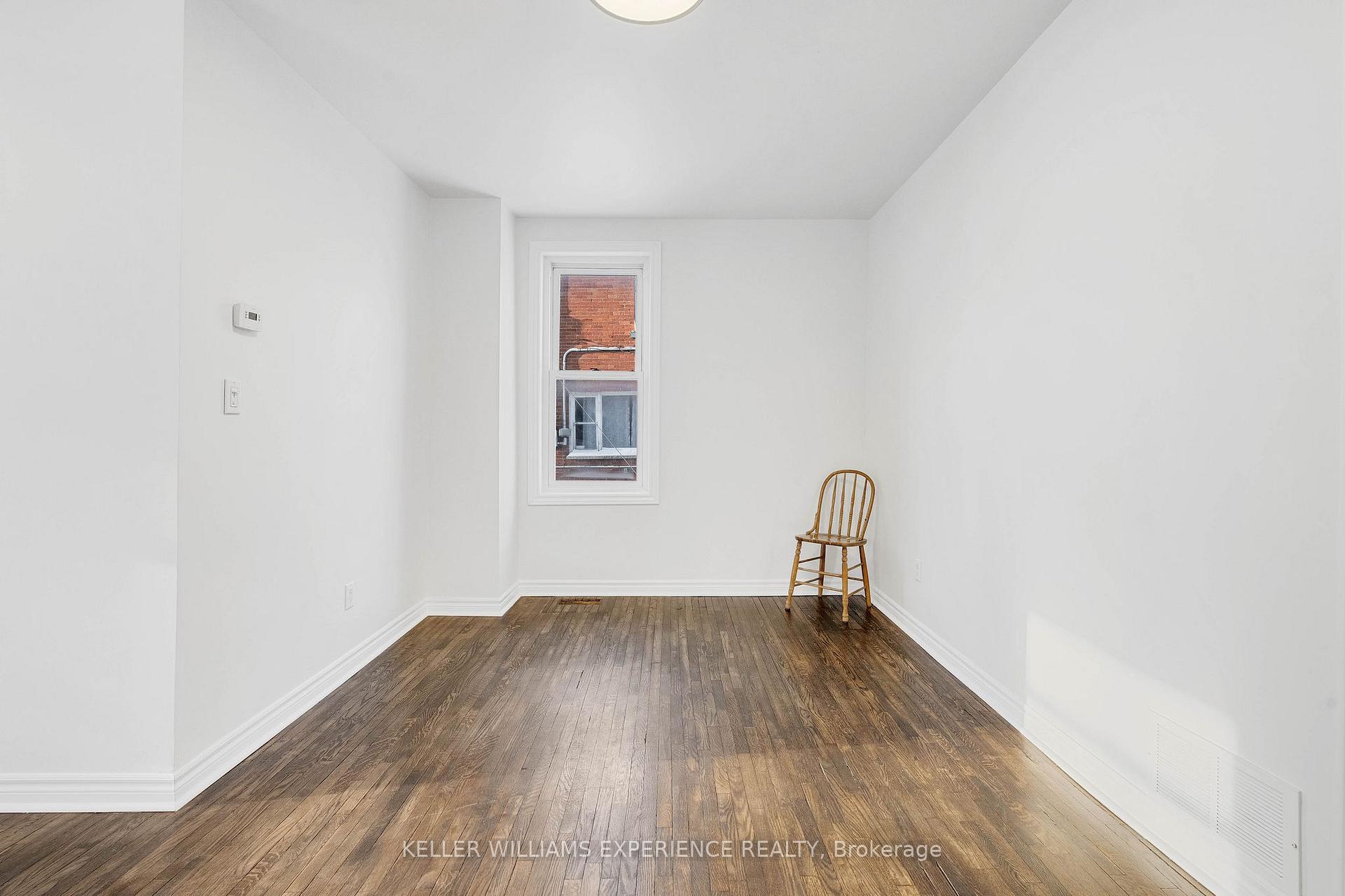 Photo 7 of 608 Bay Street, Midland — HOMEH