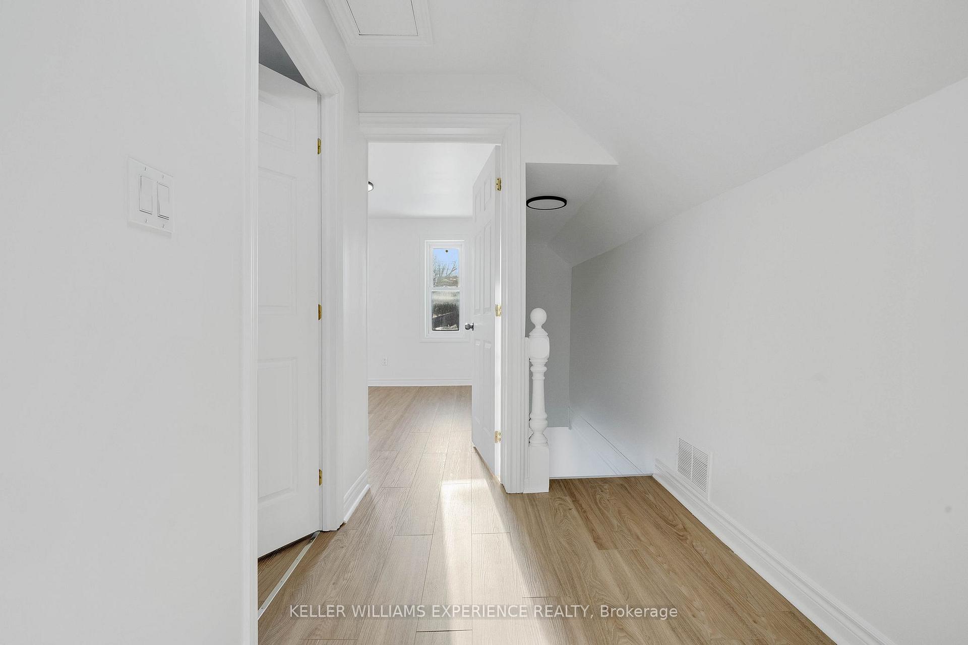 Photo 18 of 608 Bay Street, Midland — HOMEH