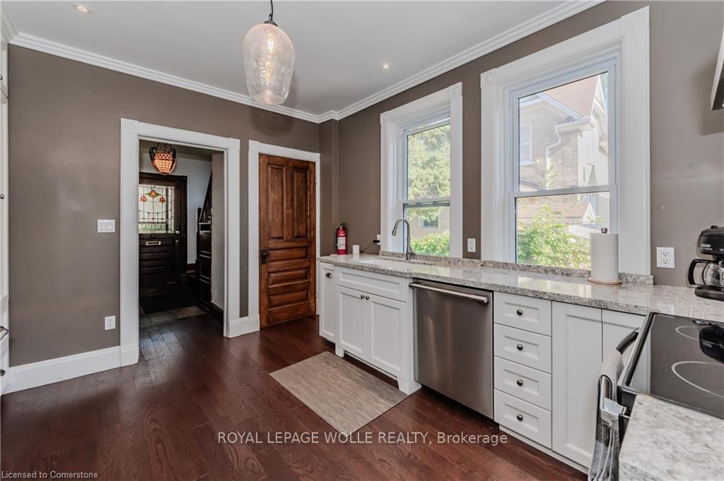 Photo 14 of 7 Richmond Avenue, Kitchener — HOMEH