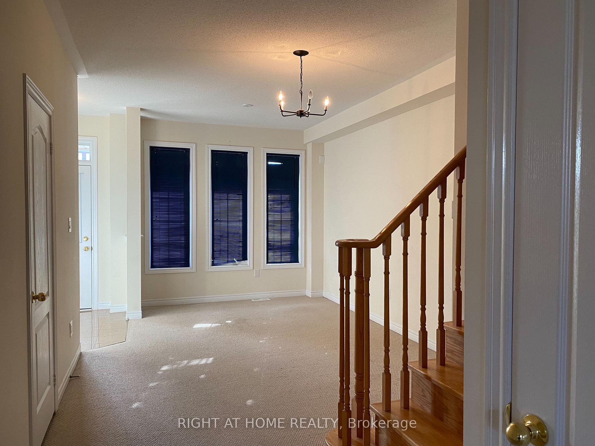 Photo 3 of 101 Hammersly Boulevard, Markham, Wismer — HOMEH