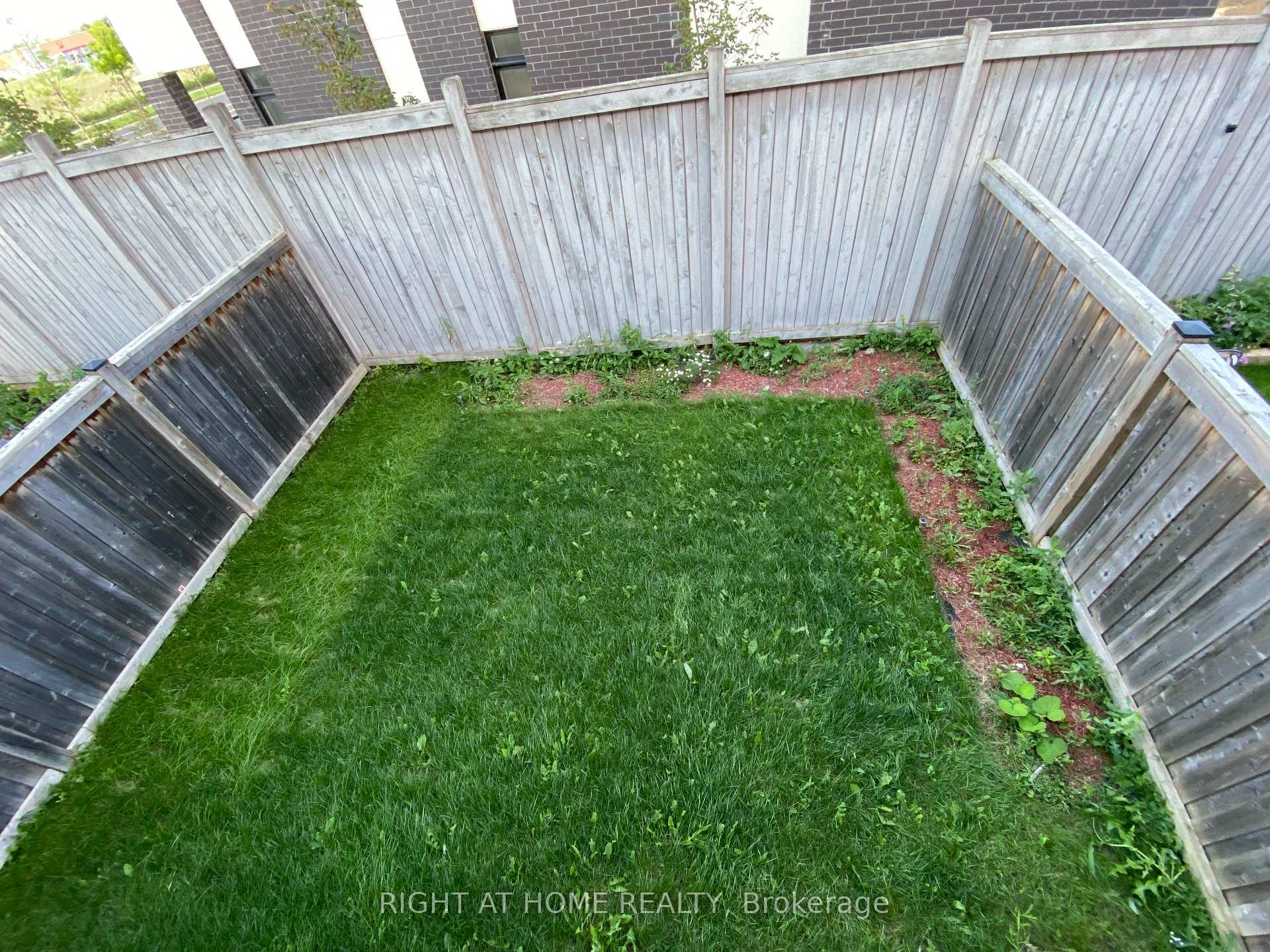 Photo 10 of 101 Hammersly Boulevard, Markham, Wismer — HOMEH
