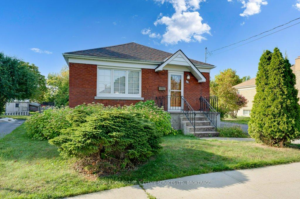 Photo 2 of 19 Cameron Street, Kingston, East of Sir John A. Blvd — HOMEH