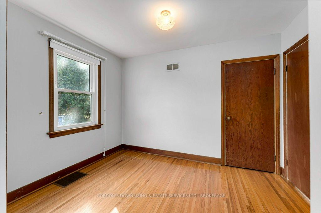 Photo 9 of 19 Cameron Street, Kingston, East of Sir John A. Blvd — HOMEH