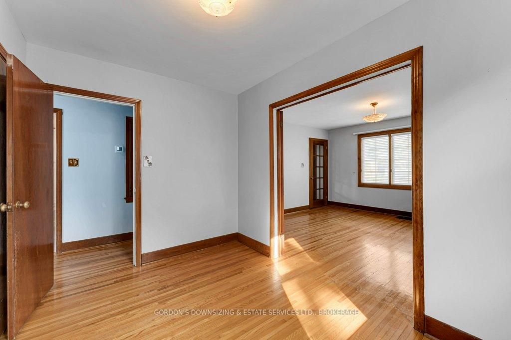 Photo 10 of 19 Cameron Street, Kingston, East of Sir John A. Blvd — HOMEH