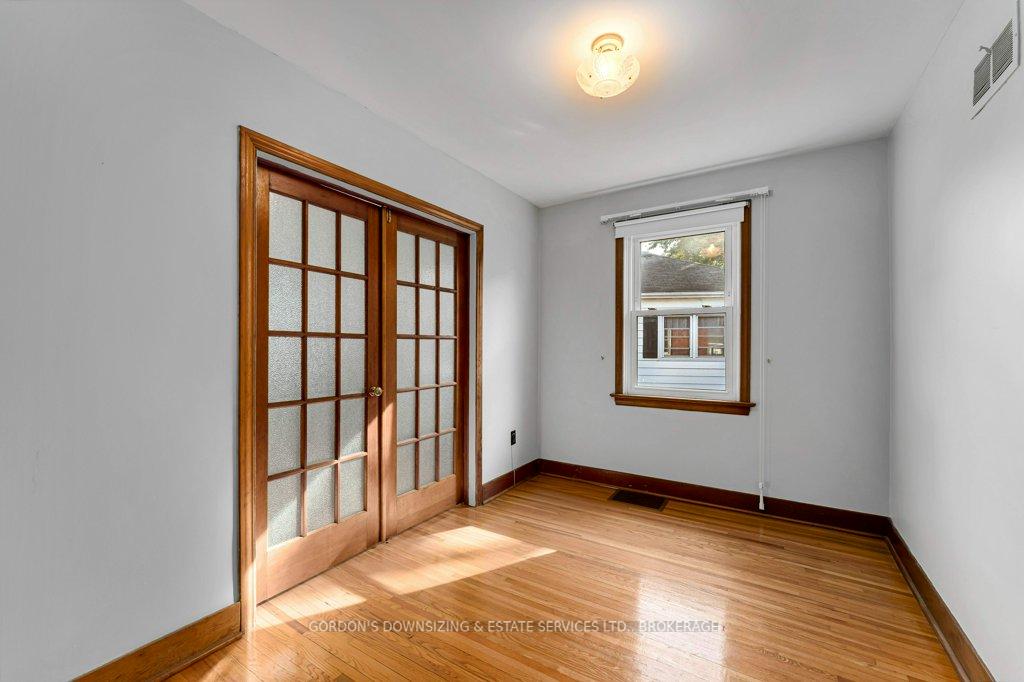 Photo 12 of 19 Cameron Street, Kingston, East of Sir John A. Blvd — HOMEH