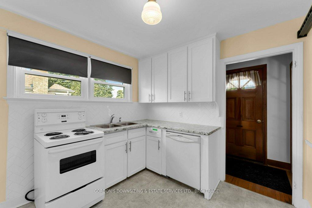 Photo 13 of 19 Cameron Street, Kingston, East of Sir John A. Blvd — HOMEH