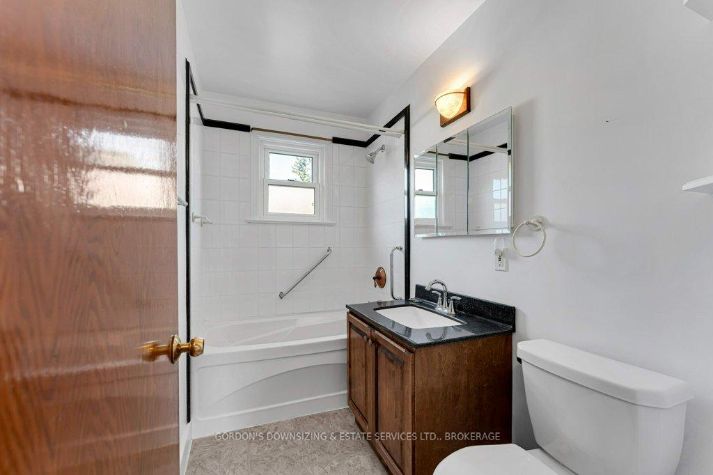 Photo 17 of 19 Cameron Street, Kingston, East of Sir John A. Blvd — HOMEH
