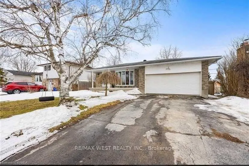 Photo 1 of 653 Fleet Street, Kingston, South of Taylor-Kidd Blvd — HOMEH