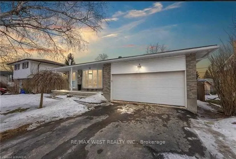 Photo 2 of 653 Fleet Street, Kingston, South of Taylor-Kidd Blvd — HOMEH