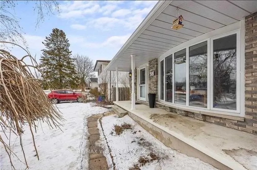 Photo 3 of 653 Fleet Street, Kingston, South of Taylor-Kidd Blvd — HOMEH