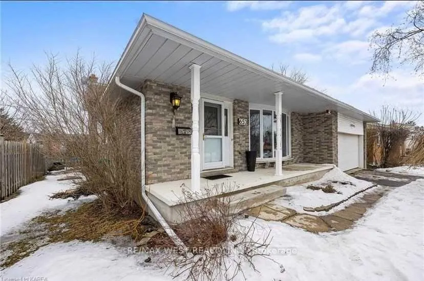 Photo 4 of 653 Fleet Street, Kingston, South of Taylor-Kidd Blvd — HOMEH