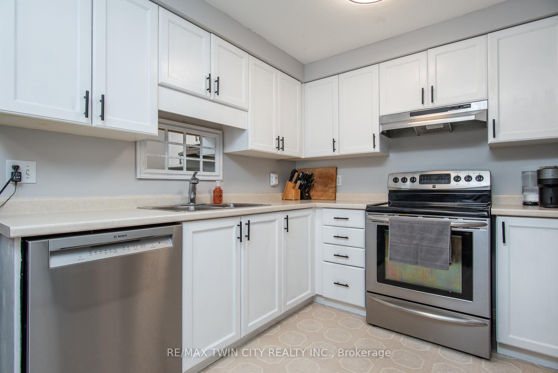 Photo 19 of 143 Activa Avenue, Kitchener — HOMEH