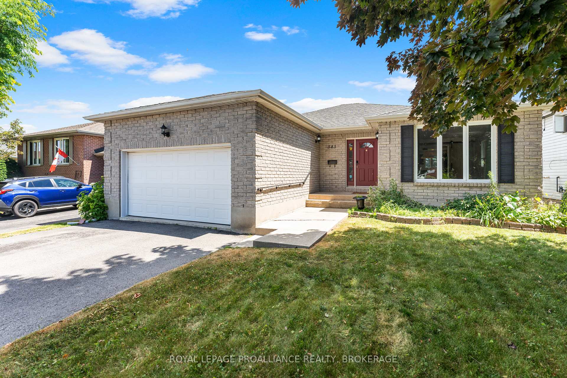 Front of 343 Sunrise Crescent
