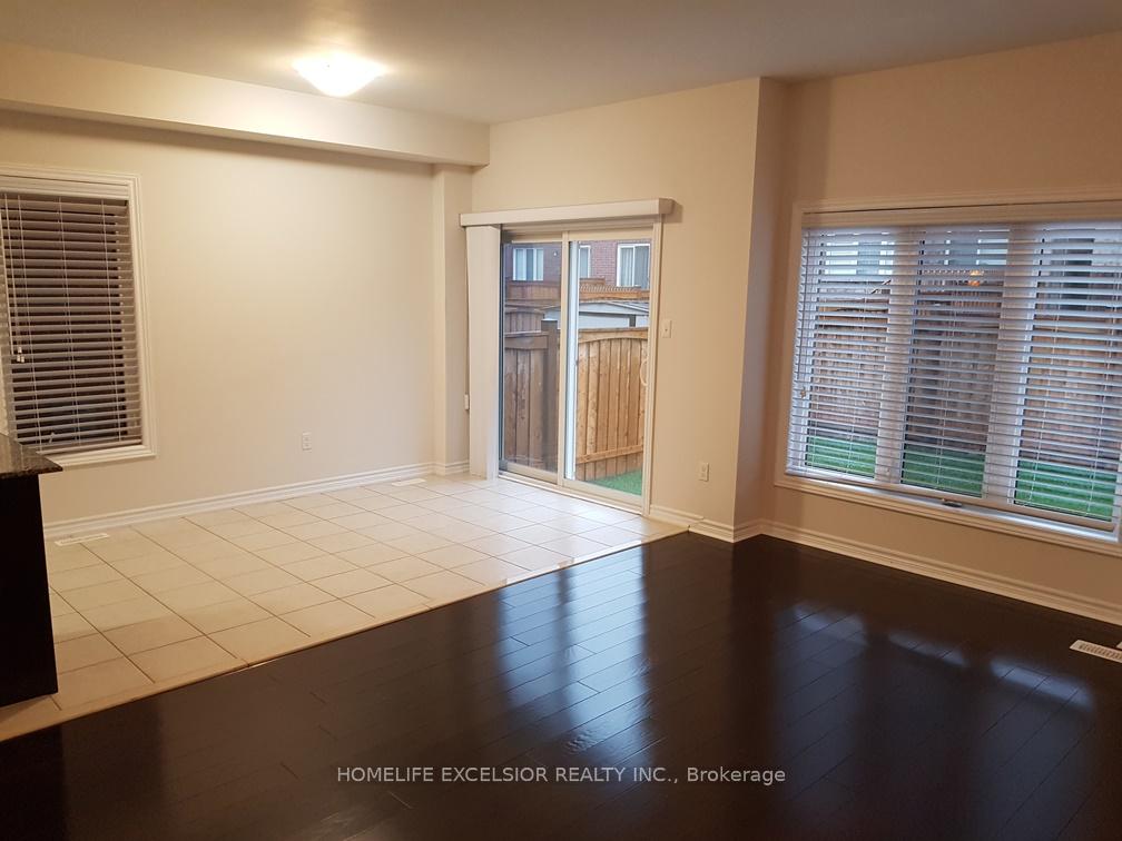Photo 6 of 723 Hammersly Boulevard, Markham, Wismer — HOMEH