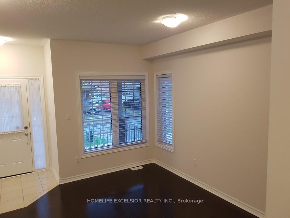 Photo 12 of 723 Hammersly Boulevard, Markham, Wismer — HOMEH