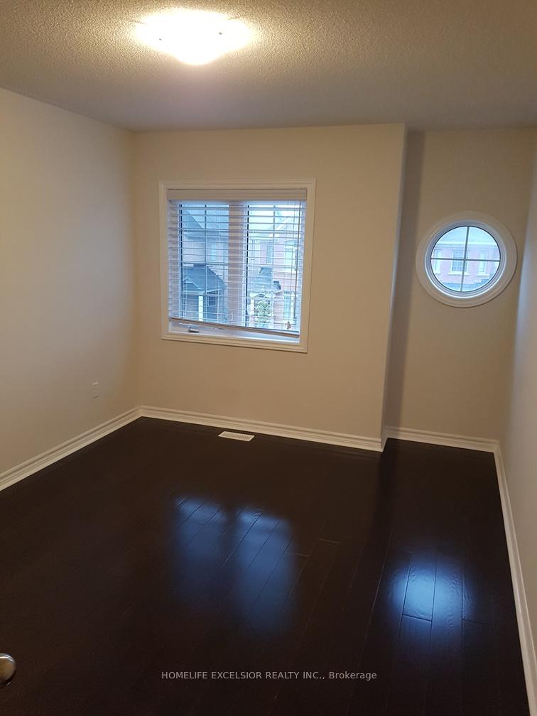 Photo 17 of 723 Hammersly Boulevard, Markham, Wismer — HOMEH