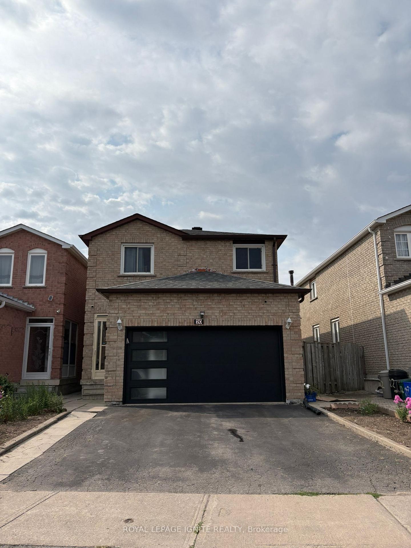 Front of Unit Bsmnt, 20 Goodwood Drive