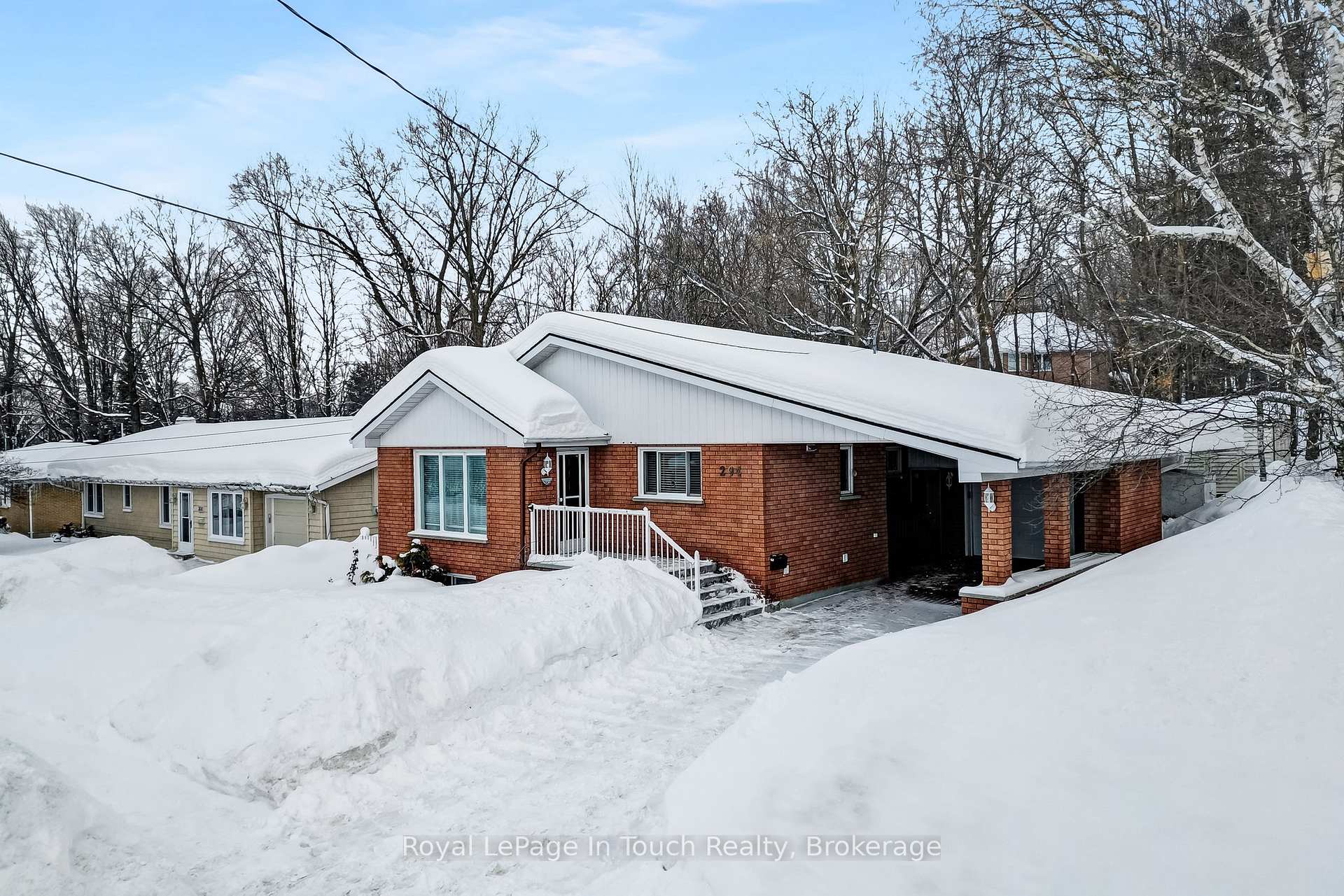 Photo 2 of 294 Eighth Street, Midland — HOMEH