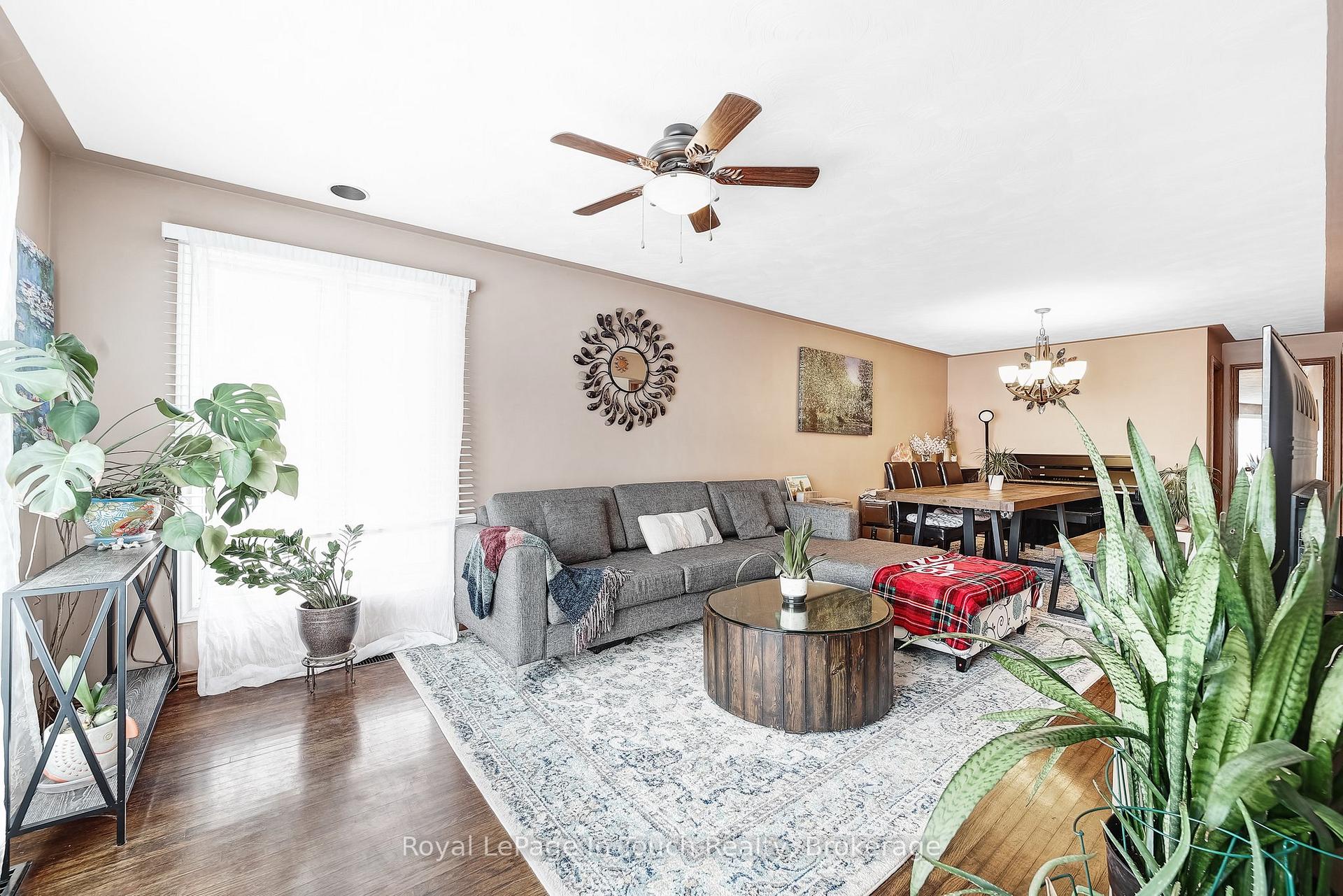 Photo 5 of 294 Eighth Street, Midland — HOMEH