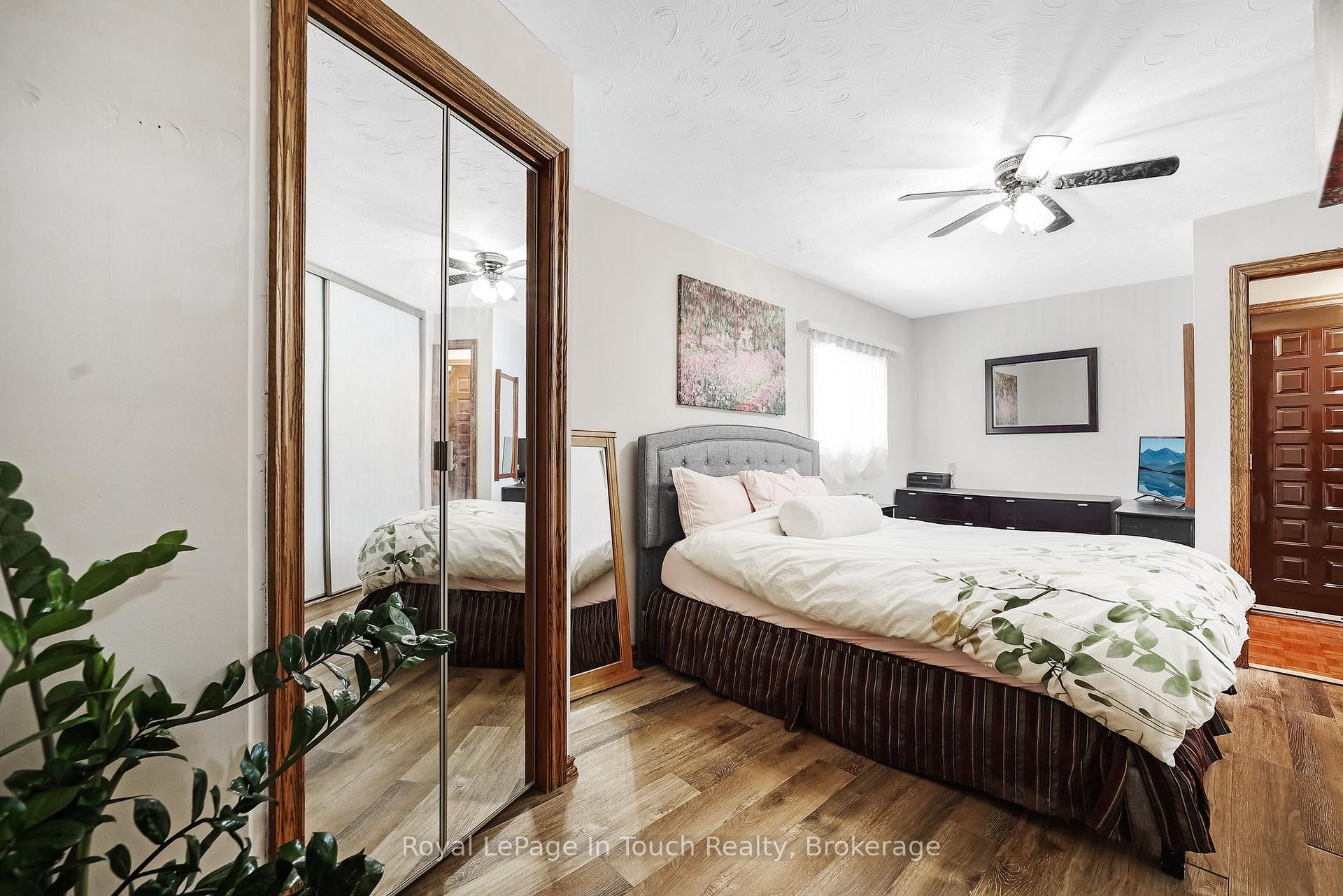 Photo 16 of 294 Eighth Street, Midland — HOMEH