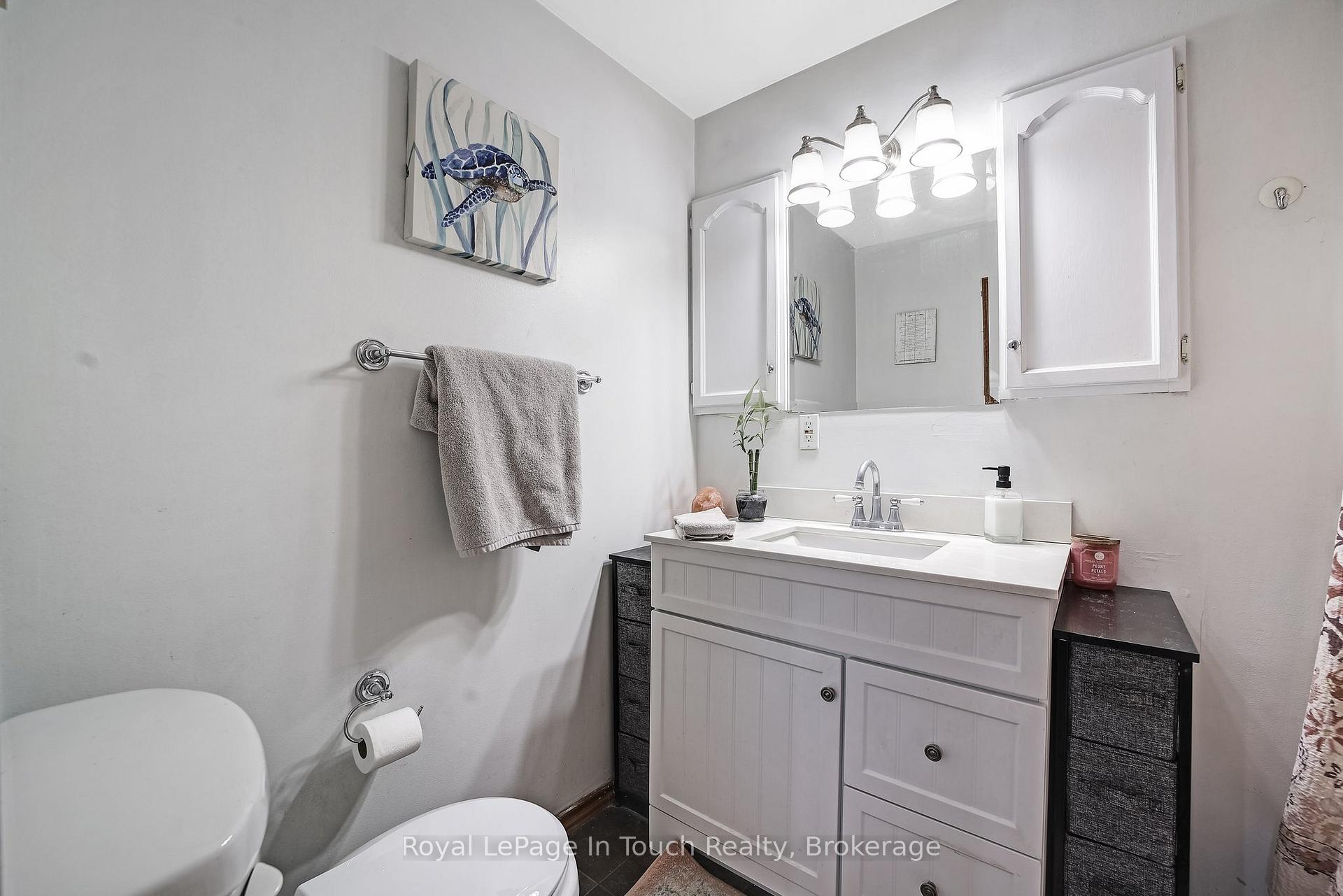 Photo 29 of 294 Eighth Street, Midland — HOMEH