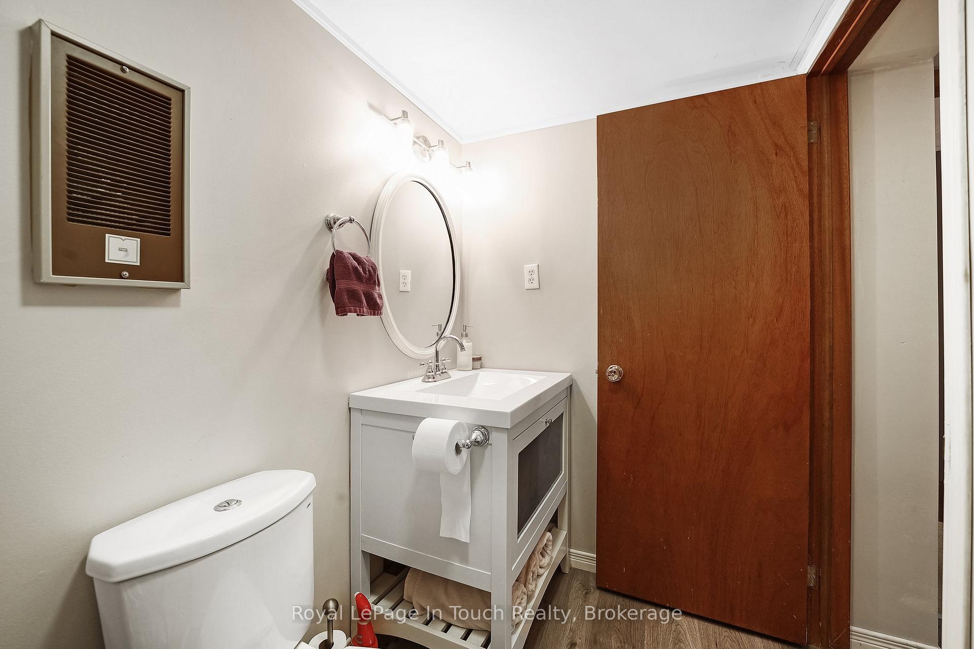 Photo 31 of 294 Eighth Street, Midland — HOMEH