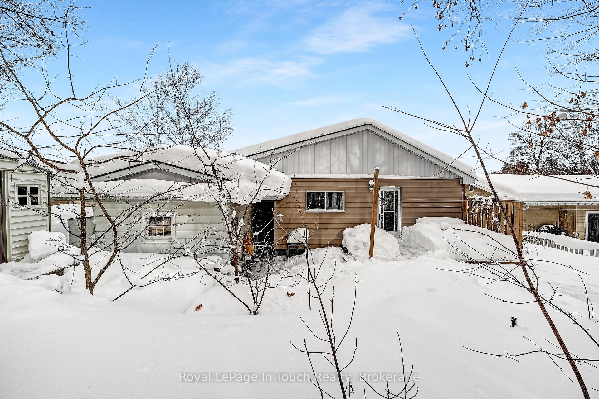 Photo 35 of 294 Eighth Street, Midland — HOMEH